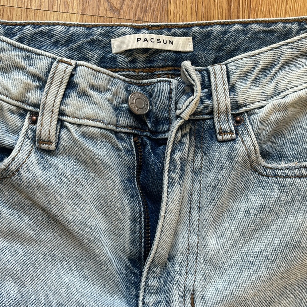Pacsun 90s Boyfriend Ripped Jeans - Picture 4 of 10